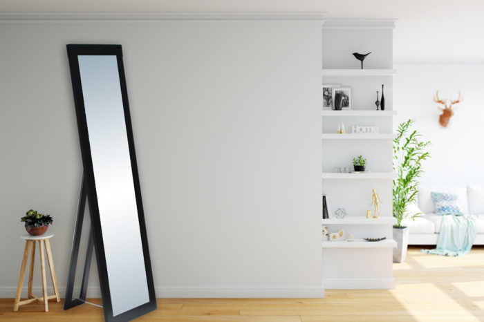 Lustro czarne stojące - Aranżacja