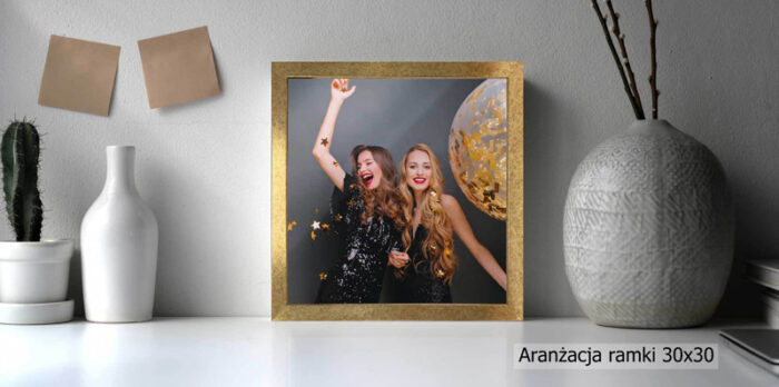 ramka złota na zdjęcie fotoramka kwadratowa kwadrat30x30